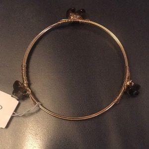 Gold cosmetic bracelet